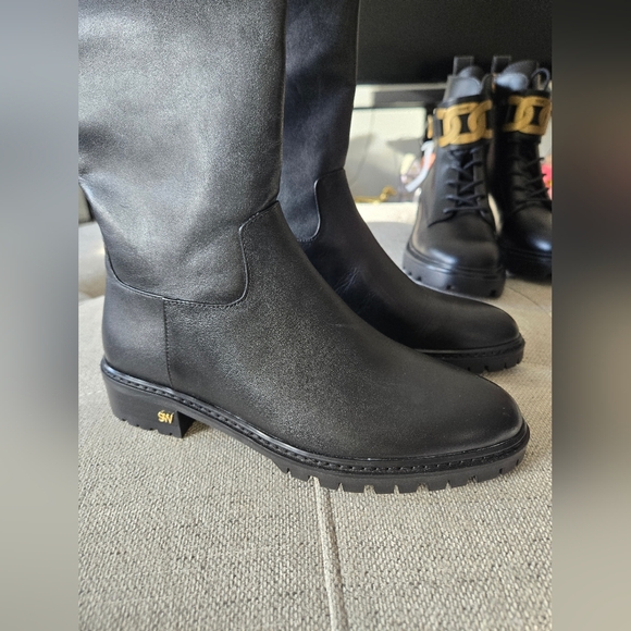 Stuart WEITZMAN SIZE 6 - Picture 3 of 7